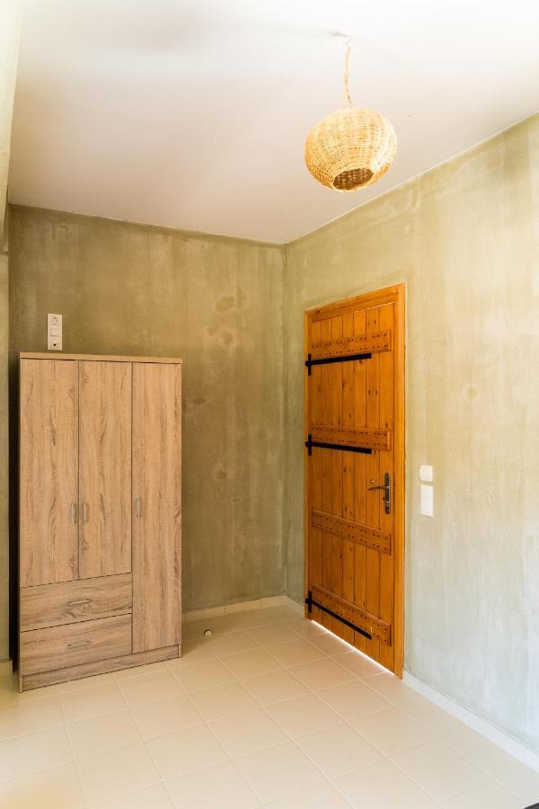 Exoristoi Nature Suites Karave Extérieur photo